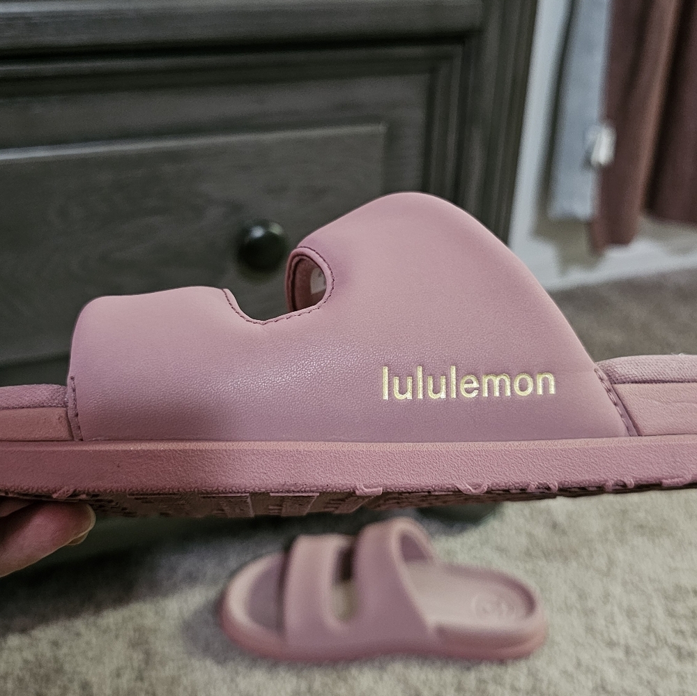 Lululemon Restfeel Slides - Picture 3 of 11